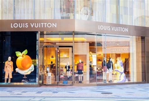 louis vuitton dierenmishandeling|Urge LVMH to Shed Fur and Exotic Skins From Louis Vuitton and .